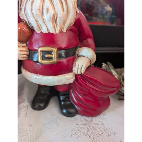 Vintage 1970 Hand Painted Ceramic Santa & Mrs. Claus Figurine Set Signed “Judy” - Picture 5 of 11